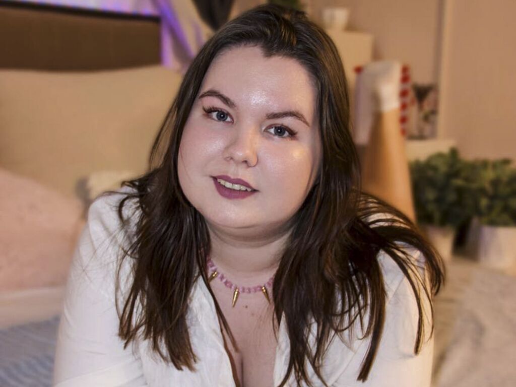EmmaHobbs></p>

       
    </div>
    </div>
</div>
<div class=